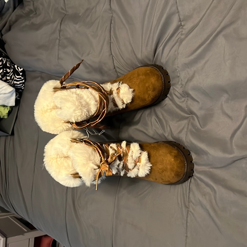 union bay boots size 9.5 brand new tags